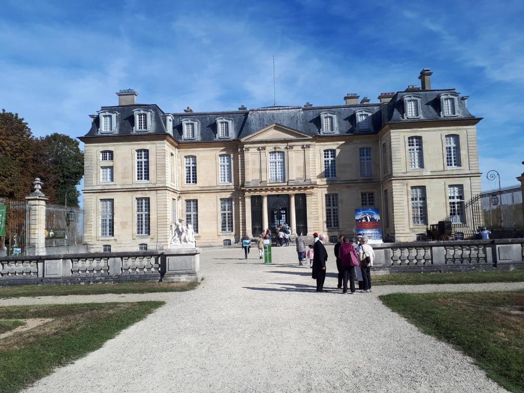 D&E - Paris-Disney - Holidays Apartment - Appartement De Vacances - 5 Chambres- 5 Sdb - 5 Bedrooms - 5 Bathrooms - Netflix ฌอม-ซัวร์-มาร์น ภายนอก รูปภาพ